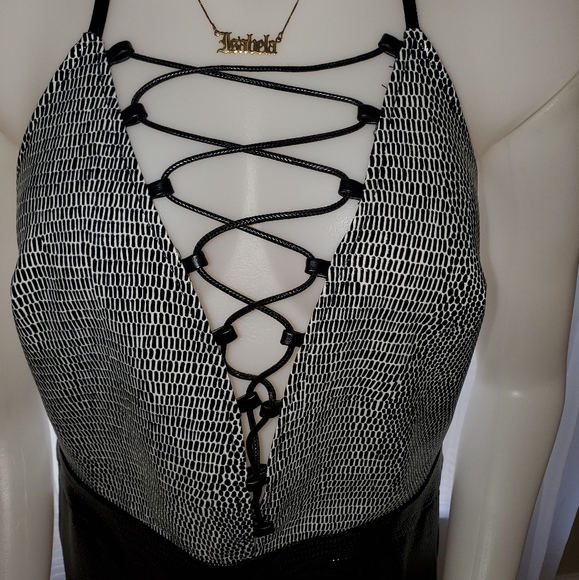 M Fashion Nova Crocostyle Latex Jumpsuit - Picture 3 of 5